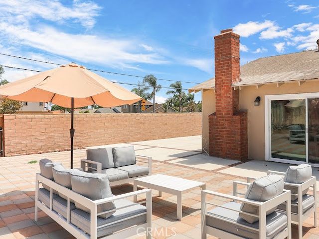 9451 Hyannis Port Dr, Huntington Beach, CA 92646