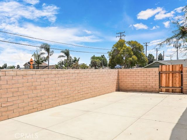 9451 Hyannis Port Dr, Huntington Beach, CA 92646