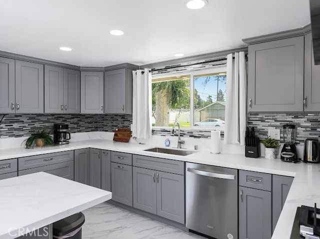 9451 Hyannis Port Dr, Huntington Beach, CA 92646