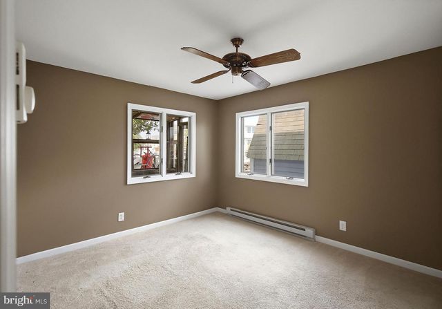 72 ROSALYN DR, Manahawkin, NJ 08050