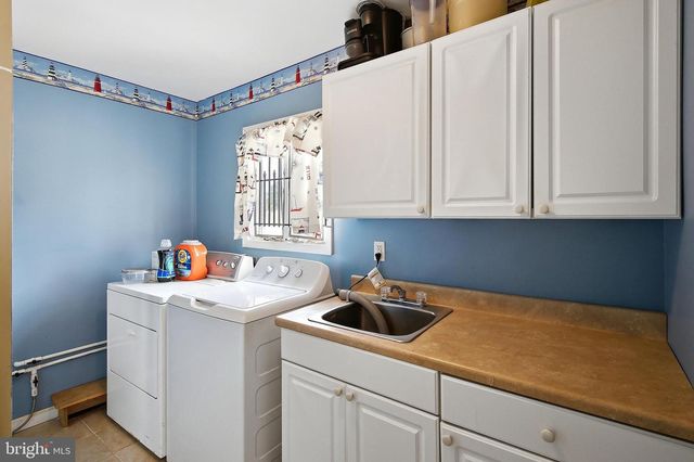 72 ROSALYN DR, Manahawkin, NJ 08050