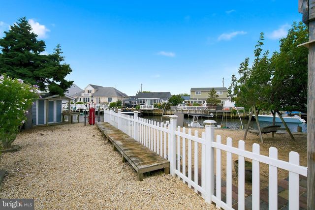 72 ROSALYN DR, Manahawkin, NJ 08050