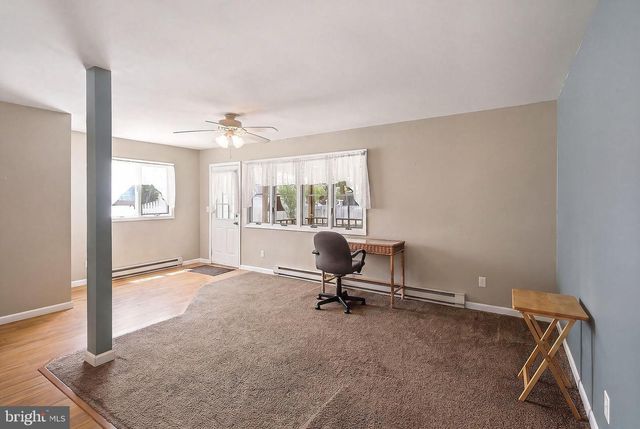 72 ROSALYN DR, Manahawkin, NJ 08050