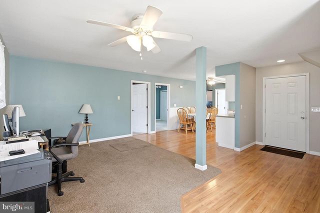 72 ROSALYN DR, Manahawkin, NJ 08050