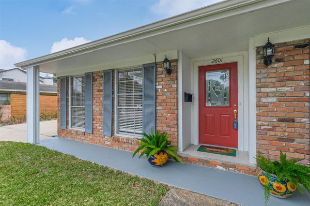 2601 Briarhurst Drive, Houston, TX 77057