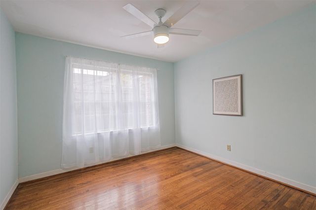 2601 Briarhurst Drive, Houston, TX 77057