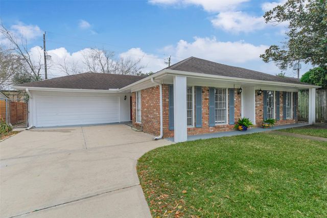 2601 Briarhurst Drive, Houston, TX 77057