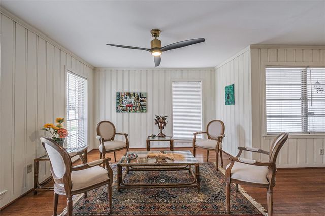 2601 Briarhurst Drive, Houston, TX 77057