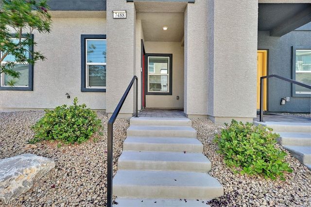 7488 Mountain Ledge Street, Las Vegas, NV 89139
