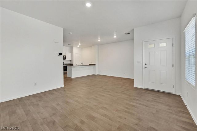7488 Mountain Ledge Street, Las Vegas, NV 89139