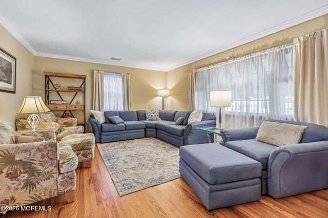 1700 Maxwell Drive, Wall, NJ 07719