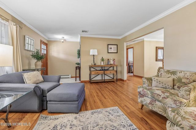 1700 Maxwell Drive, Wall, NJ 07719