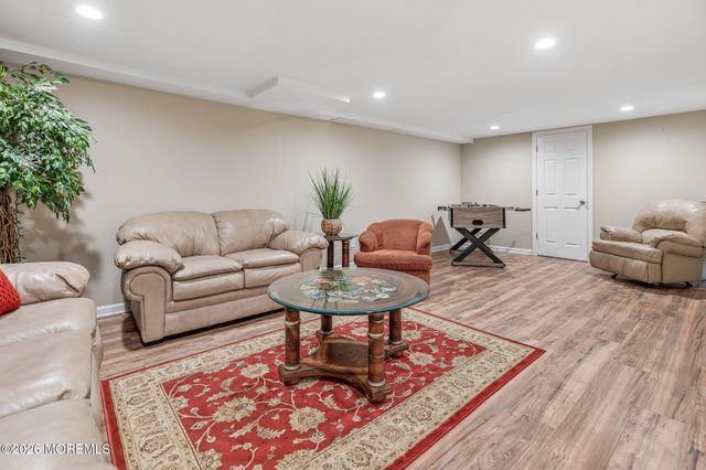 1700 Maxwell Drive, Wall, NJ 07719