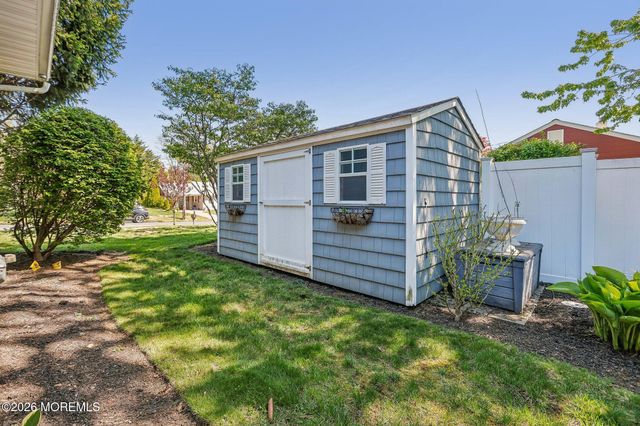 1700 Maxwell Drive, Wall, NJ 07719