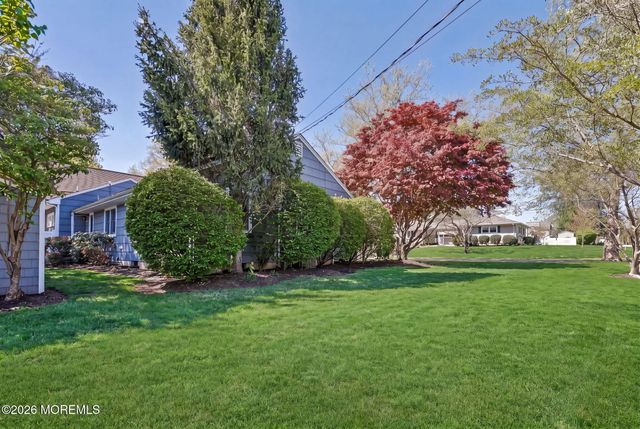 1700 Maxwell Drive, Wall, NJ 07719