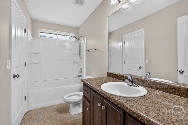 87 Clydesdale Court NE, Ludowici, GA 31316