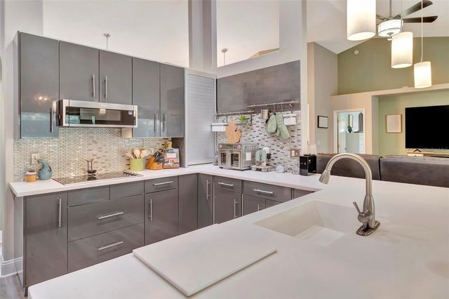 10446 JARDIM DE LARGO STREET, Clermont, FL 34711