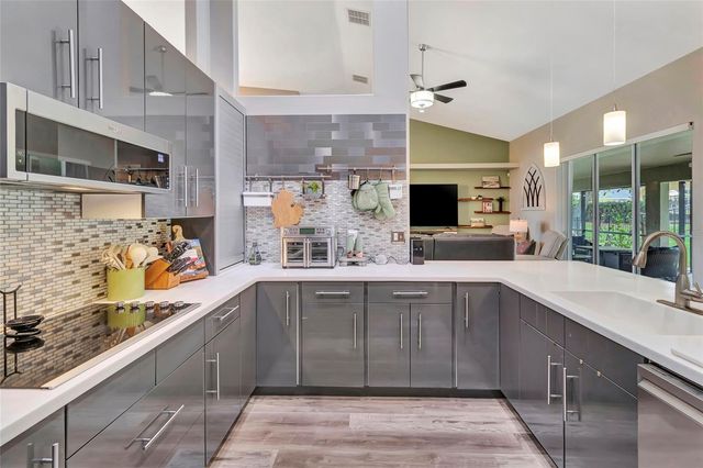 10446 JARDIM DE LARGO STREET, Clermont, FL 34711