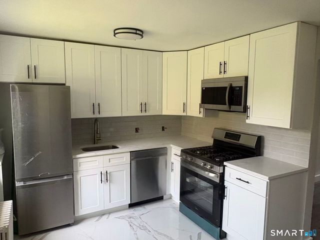 23 Clarmore Drive 2A, Norwalk, CT 06850
