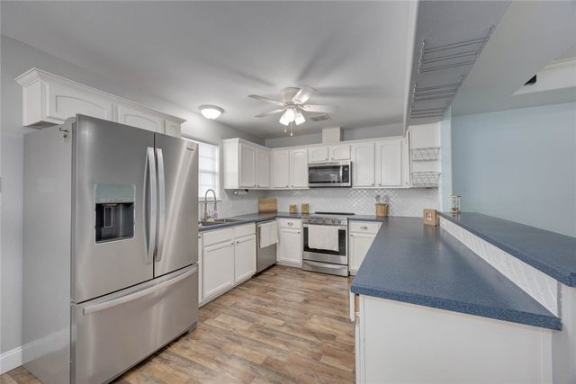 14801 Quarterdeck Dr, Corpus Christi, TX 78418