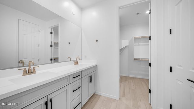 13362 W EAGLE FEATHER Road, Peoria, AZ 85383