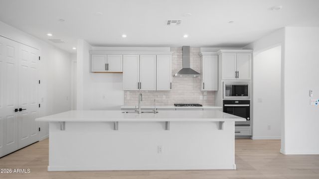 13362 W EAGLE FEATHER Road, Peoria, AZ 85383