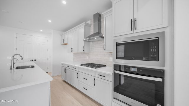 13362 W EAGLE FEATHER Road, Peoria, AZ 85383