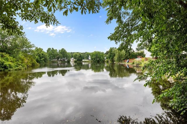 805 Union Forge LN, Chesapeake, VA 23322