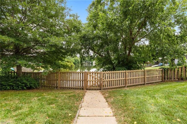 805 Union Forge LN, Chesapeake, VA 23322