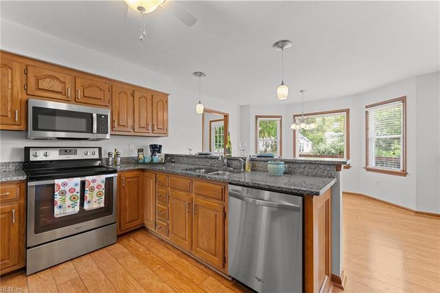 805 Union Forge LN, Chesapeake, VA 23322