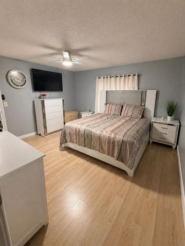 435 SE Asbury Lane, Port St. Lucie, FL 34983