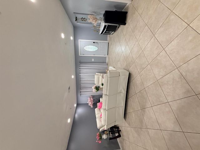 435 SE Asbury Lane, Port St. Lucie, FL 34983