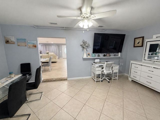 435 SE Asbury Lane, Port St. Lucie, FL 34983