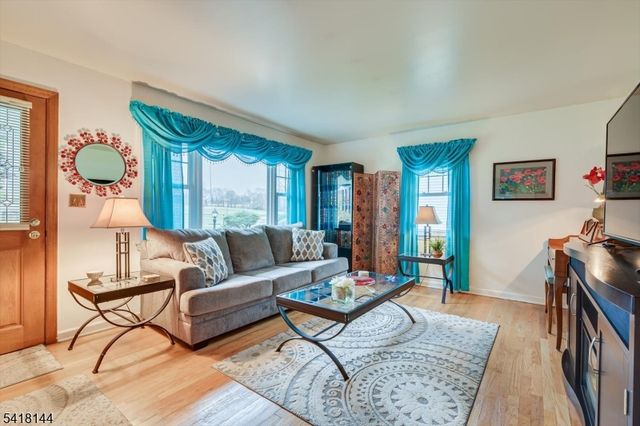 1812 Woodland Ave, South Plainfield Boro, NJ 07080