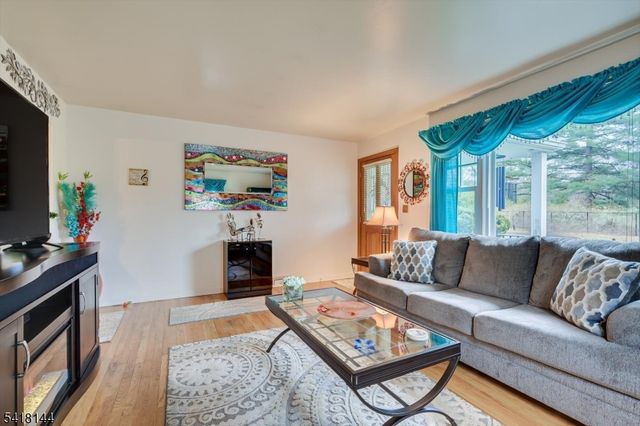 1812 Woodland Ave, South Plainfield Boro, NJ 07080