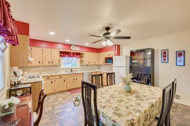 1812 Woodland Ave, South Plainfield Boro, NJ 07080