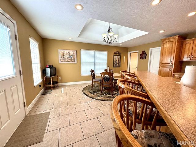 2206 Cherry Blossom Cir. Circle, Lebanon, MO 65536