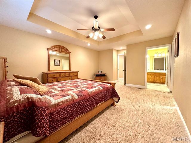 2206 Cherry Blossom Cir. Circle, Lebanon, MO 65536