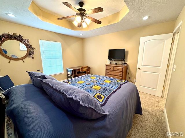 2206 Cherry Blossom Cir. Circle, Lebanon, MO 65536