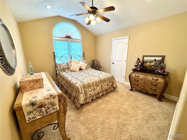 2206 Cherry Blossom Cir. Circle, Lebanon, MO 65536