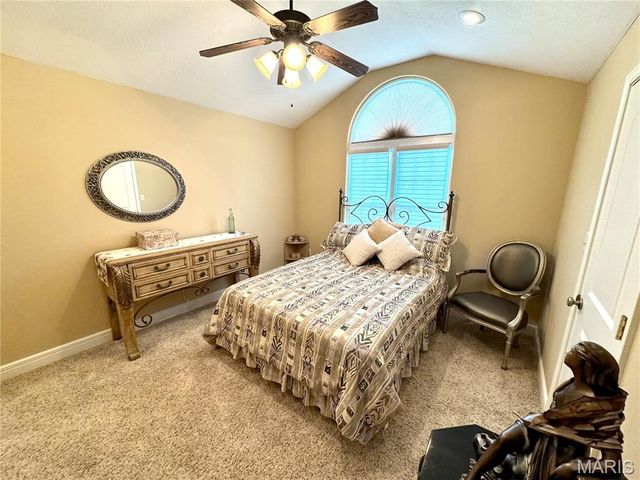 2206 Cherry Blossom Cir. Circle, Lebanon, MO 65536