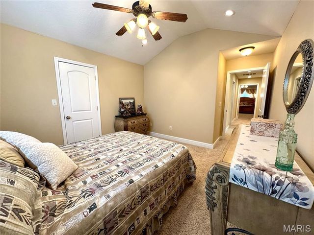 2206 Cherry Blossom Cir. Circle, Lebanon, MO 65536