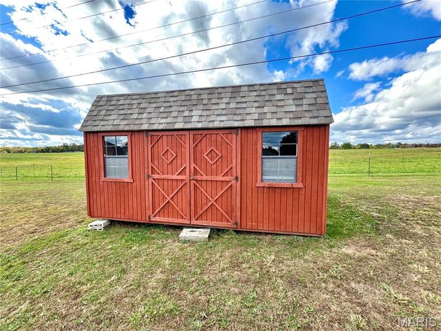 2206 Cherry Blossom Cir. Circle, Lebanon, MO 65536