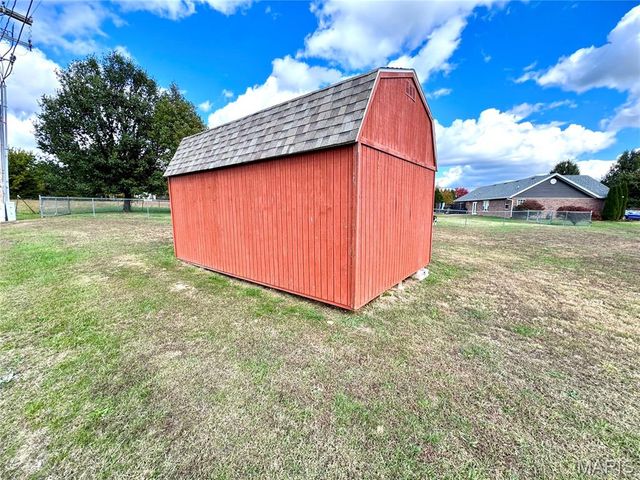 2206 Cherry Blossom Cir. Circle, Lebanon, MO 65536