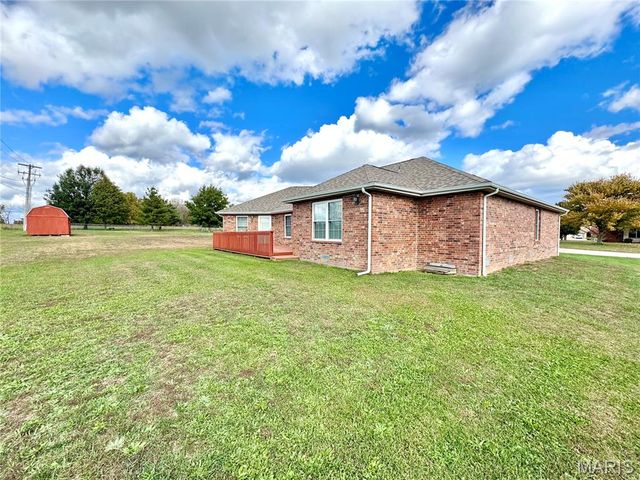 2206 Cherry Blossom Cir. Circle, Lebanon, MO 65536