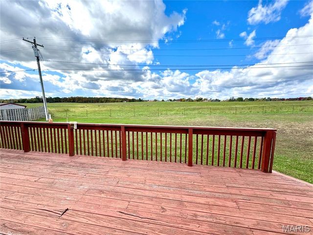 2206 Cherry Blossom Cir. Circle, Lebanon, MO 65536