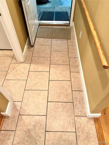 2206 Cherry Blossom Cir. Circle, Lebanon, MO 65536