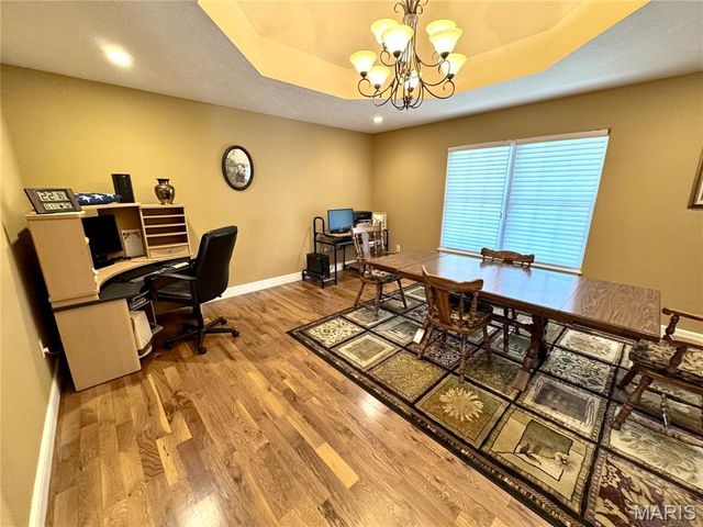 2206 Cherry Blossom Cir. Circle, Lebanon, MO 65536