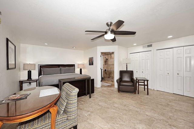 8176 E Del Barquero Drive, Scottsdale, AZ 85258