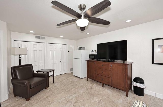 8176 E Del Barquero Drive, Scottsdale, AZ 85258